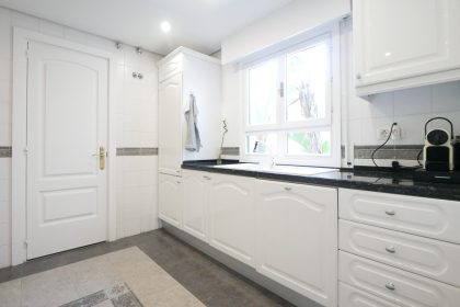 e545e8bc1c9a2d78e9a9c77df0ed9b40 - 25