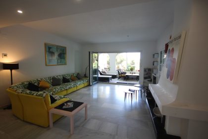 e545e8bc1c9a2d78e9a9c77df0ed9b40 - 37