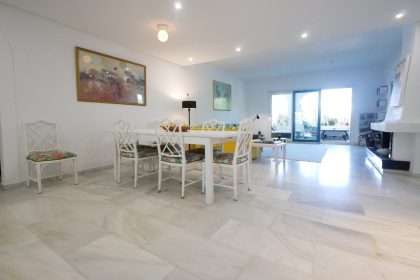 e545e8bc1c9a2d78e9a9c77df0ed9b40 - 6