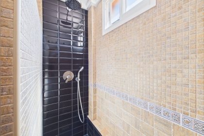 e9cdef14cd493e4ae78f38eaffc061ba - 12