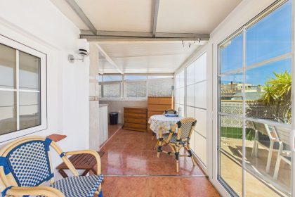 e9cdef14cd493e4ae78f38eaffc061ba - 18