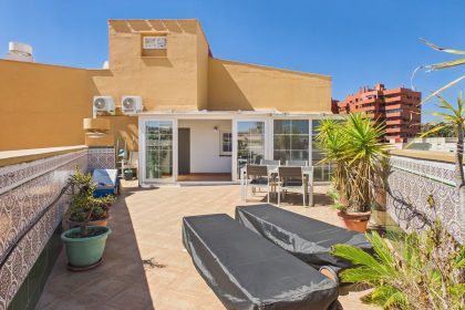 e9cdef14cd493e4ae78f38eaffc061ba - 22