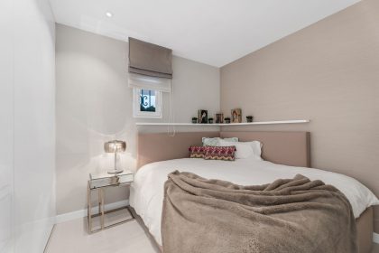 eb4d9c8e044cb3e716f46e75495688e5 - 19