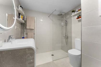 eb50796200d490128f211786ebb6c40b - 26