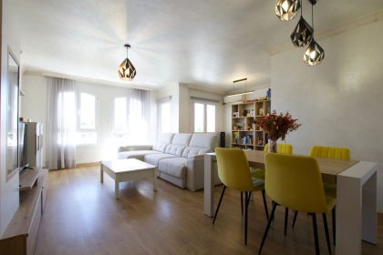 eb7bd264c80a4a805d5948b5a261708c - 35