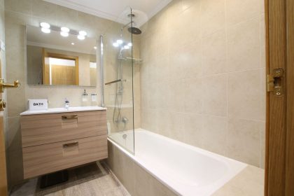 eb7bd264c80a4a805d5948b5a261708c - 40