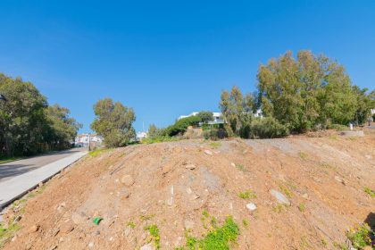 ef59c6346612970f013ef7d13d20947b - 24