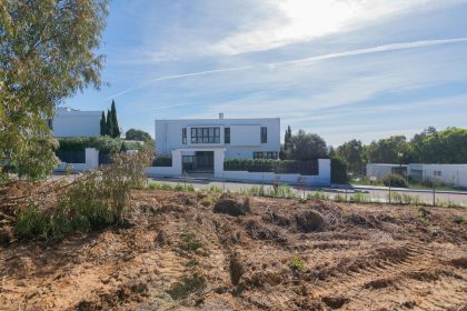 ef59c6346612970f013ef7d13d20947b - 37