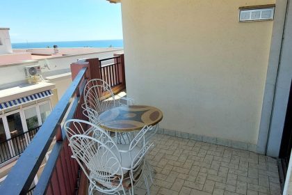 f004e15ff4a57e3def028fa064cb7178 - 23