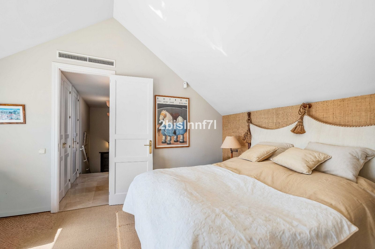 f015e3f7d1f59b643685a6ce073c9ef7 - 30