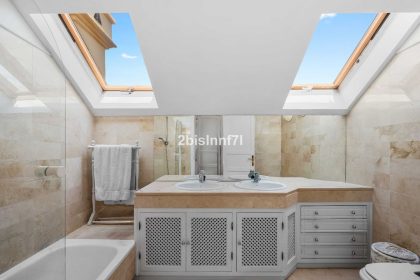 f015e3f7d1f59b643685a6ce073c9ef7 - 33