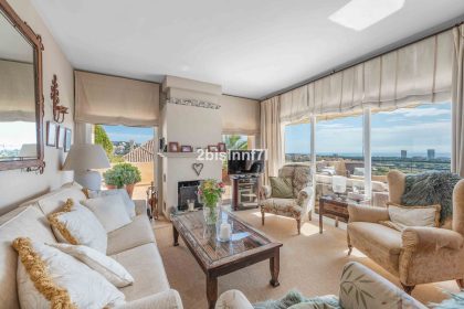 f015e3f7d1f59b643685a6ce073c9ef7 - 4