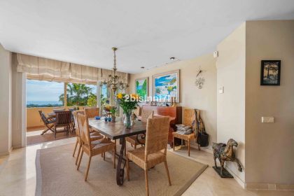 f015e3f7d1f59b643685a6ce073c9ef7 - 9