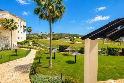 f3fd54bd6327164304270e7e5c1c8b06 - 20