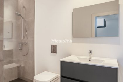 fcb099c96c1c5cf5920000a4400c250e - 30