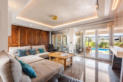 fcf7744ec20ab97a74ee340883d2b604 - 23