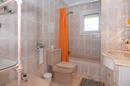 fd921fb12f5d2159fffb3ddb60d82394 - 15