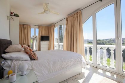 fd921fb12f5d2159fffb3ddb60d82394 - 18