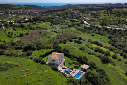 fd921fb12f5d2159fffb3ddb60d82394 - 3