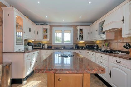 fd921fb12f5d2159fffb3ddb60d82394 - 7