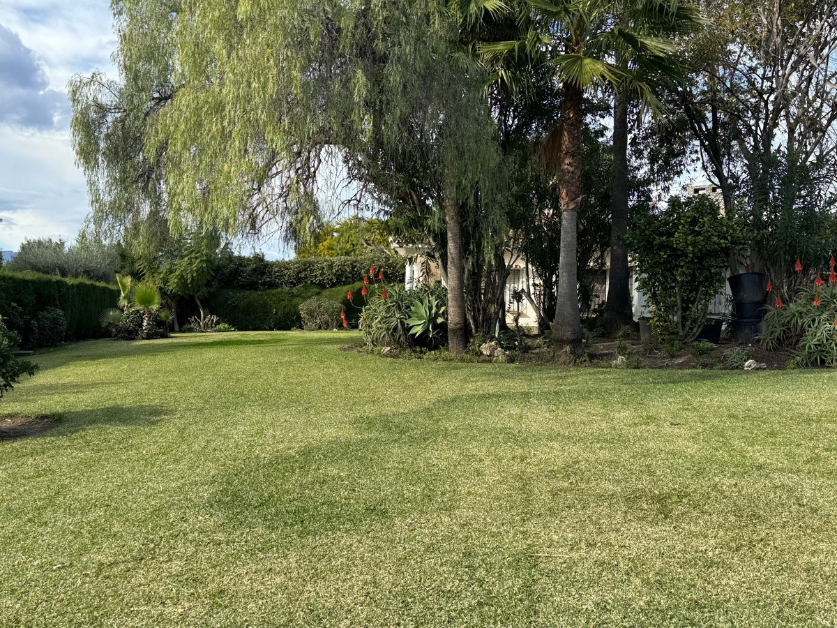 fffb5915692dffac4f364934aa94e0b8 - 16