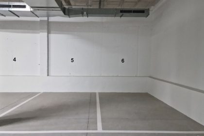 4b3cf394c56d1671c9ee16bc2e78cf5f - 10