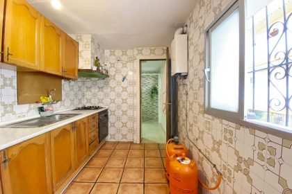 55ec2defa93d83328be07a92c3661ba6 - 11