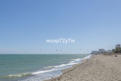 574f97570a9e9e34483cfaf65a4ea6dc - 64