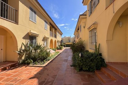 8d8c615ebb930ae5c503c1468194096b - 27