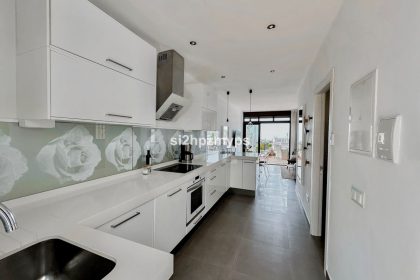 8e3bc2ff35073dab45f15eb605ad7ffb - 13
