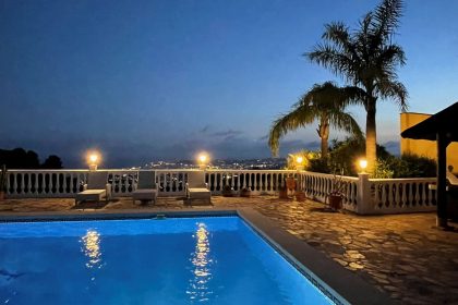 970ab5b2729991601af01e11b8189bb9 - 77