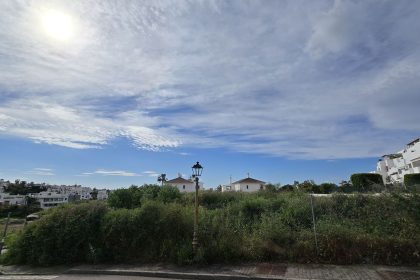 b3693ba40e110845b1b291297c303500 - 12