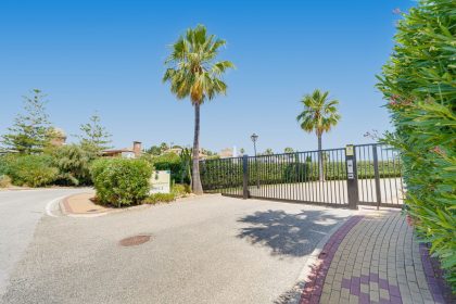 ca3985172e9d347b6b92ebae7135ba08 - 30