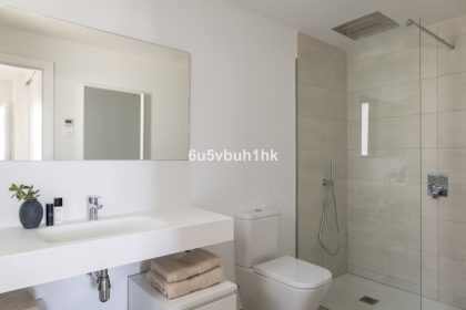 09cdb179fec54fa04d3bf5e8334671be - 17