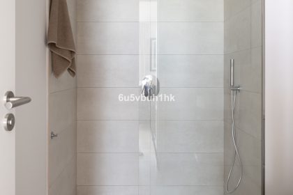 09cdb179fec54fa04d3bf5e8334671be - 21