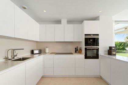 178ef235ed0743d4dd19ab0826334aa9 - 3
