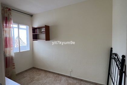 3a27e4b049213bfd02e42377deec3e52 - 28