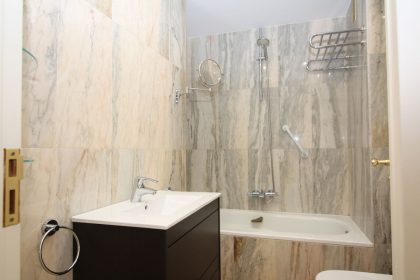 66bd8a0de2b26ca1f5057cb7ac569553 - 46