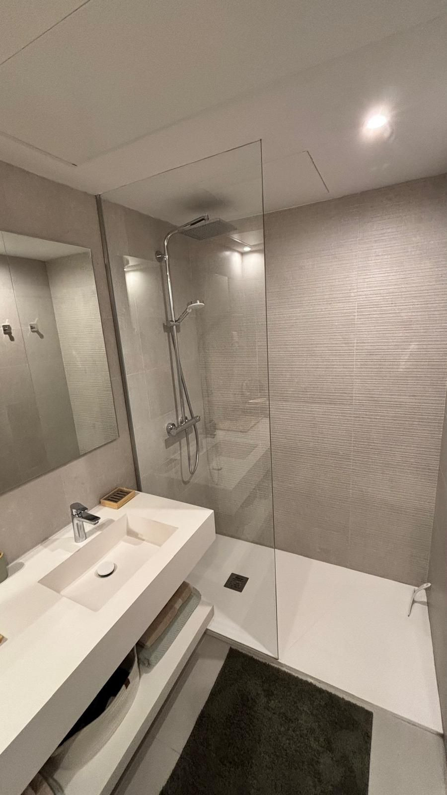 6714751d331a8a5cf925767544d940f0 - 22