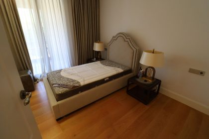 81cacf502aa1220f34f72eccc000e138 - 27