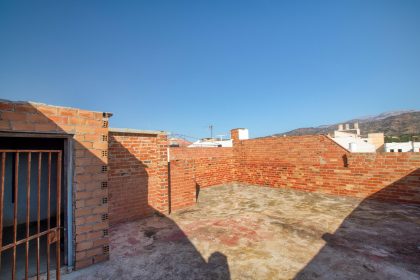 8f5d009b574973669faacefa7a2dc267 - 24