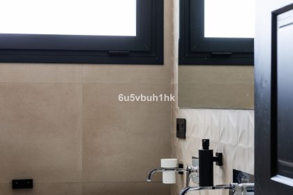 dcb278b2b4ff1b5cc0fa6017f5276220 - 14