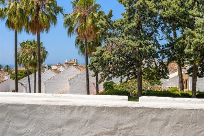 dfb9da567f3a77ccb2201b2652017a95 - 30