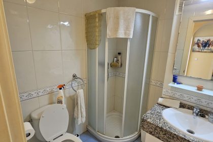 f63517467fb42deaaaf1ddc824df8418 - 5