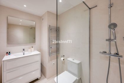 3944ce6e0cb07516cb43ebdf527c8299 - 18