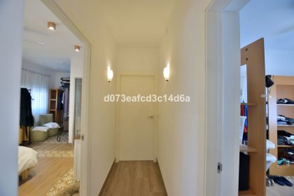 68d87bc29637d4ffa38053131035affd - 35