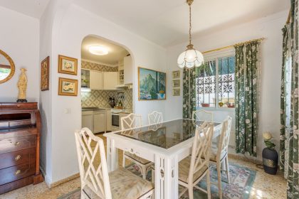 76f0eecf740e9604c320e3e30e83d6b2 - 11