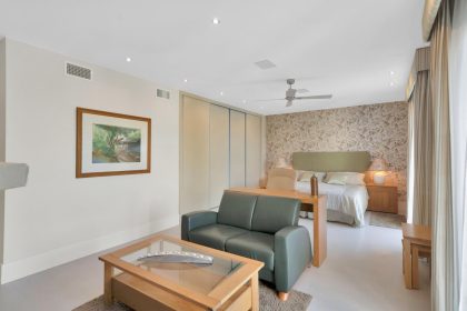c6aa9a0ad33fdd9cf742481cf14809a0 - 27