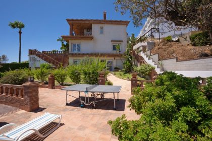 d8ac204cc72931188515e9e34f3a43e7 - 48