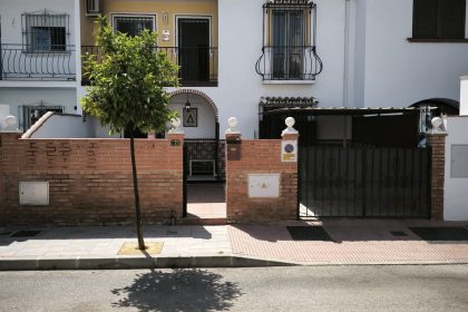 df5c99de791087a20897e30b200acb04 - 1